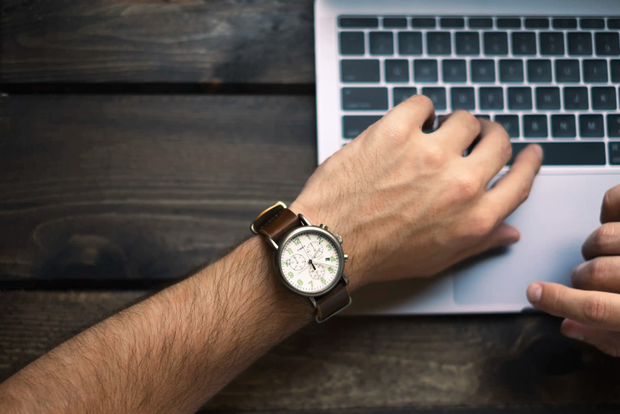 Registrazione del tempo: 5 passaggi per una facile registrazione dell'orario di lavoro
